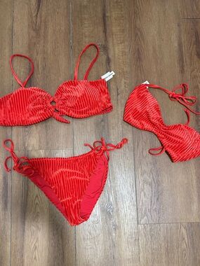 Dippin Daisy’s Red Textured Bikini Bundle XL 2 Tops + 1 Bottom